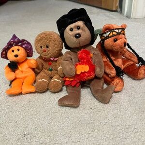 Lot of 4 holiday themed TY Beanie Babies!